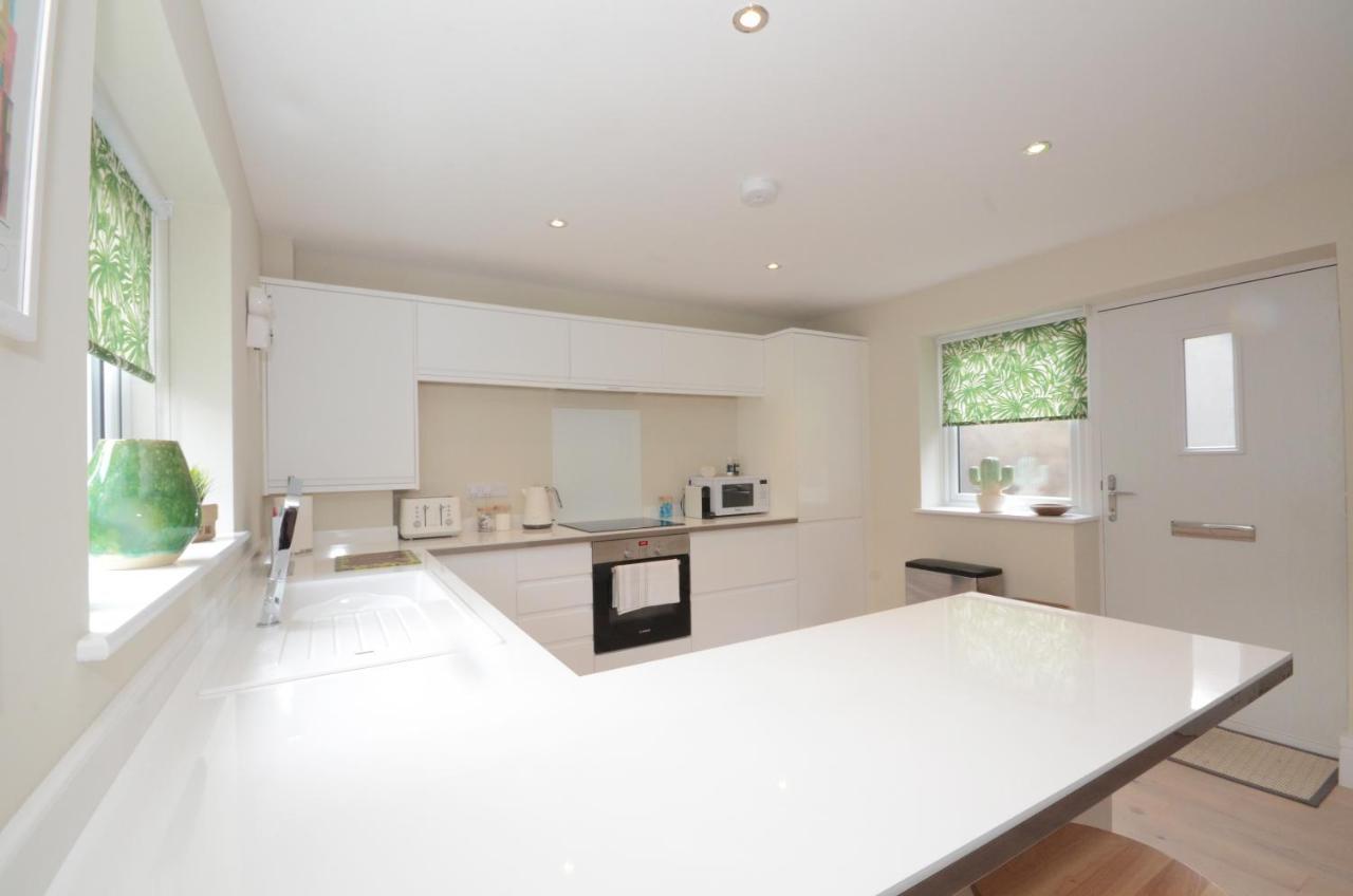 The Mews - 2 Bedroom Luxury, Spacious House With Free Parking ยอร์ค ภายนอก รูปภาพ