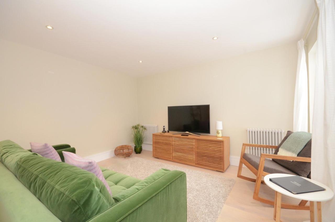 The Mews - 2 Bedroom Luxury, Spacious House With Free Parking ยอร์ค ภายนอก รูปภาพ