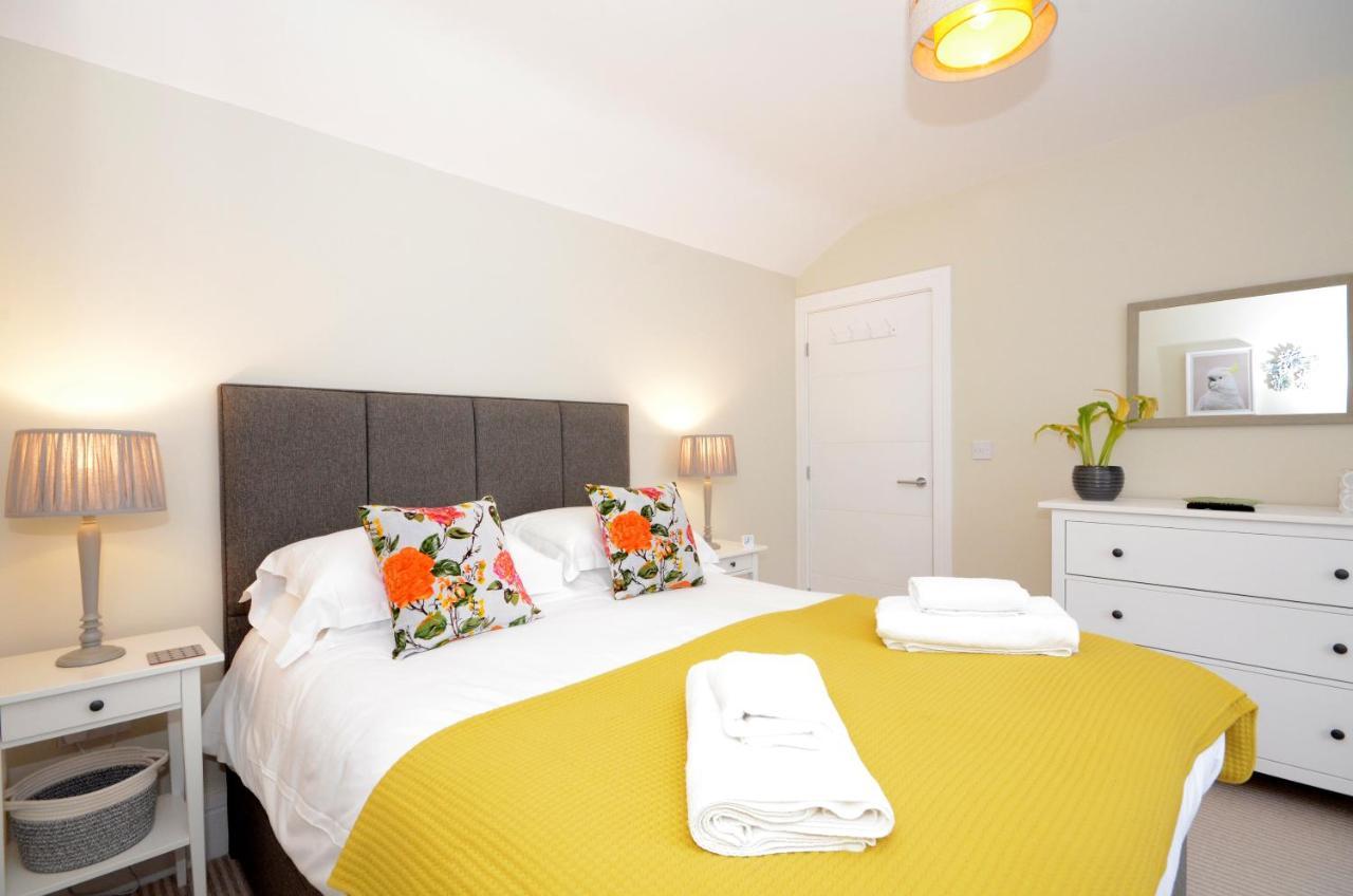 The Mews - 2 Bedroom Luxury, Spacious House With Free Parking ยอร์ค ภายนอก รูปภาพ